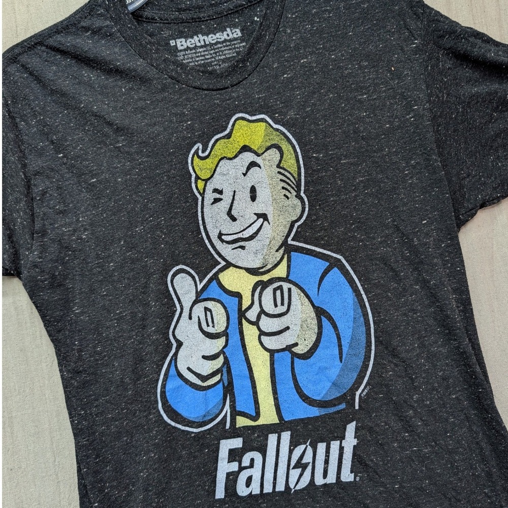 Bethesda Fallout Vault Boy Graphic T-Shirt Mens Medium Gray Space Dye Gaming Tee